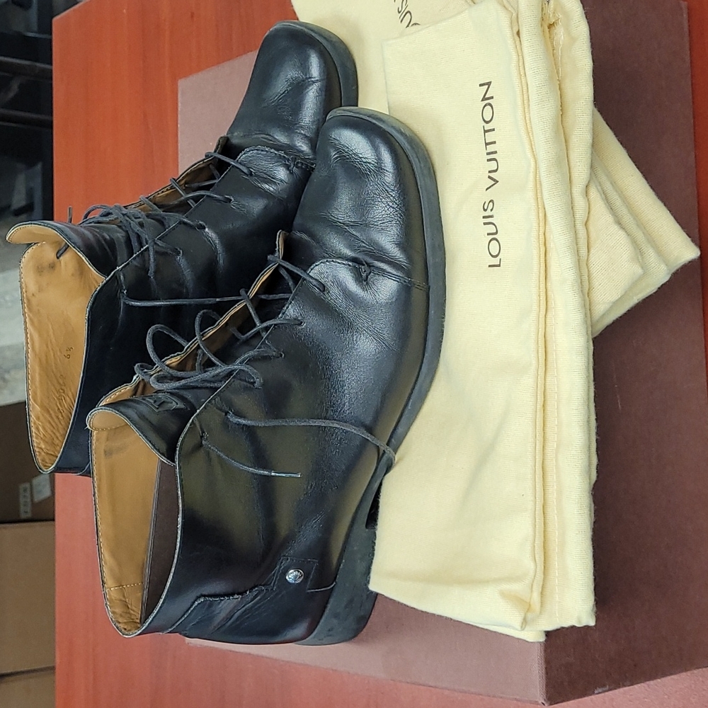 Louis Vuitton Derby Shoes